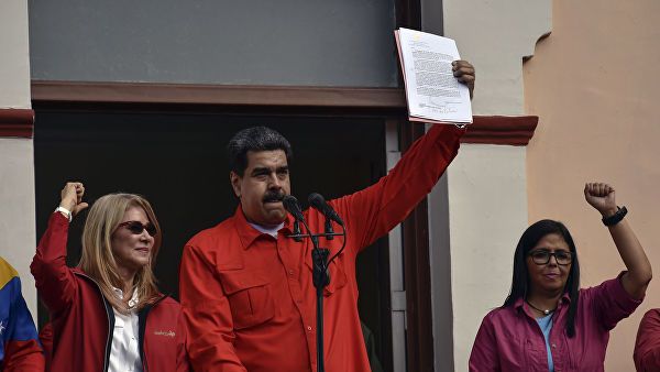 Venesuela prezidenti ABŞ-a 72 saat vaxt verdi - Diplomatik əlaqələri kəsdi