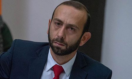 Ermənistan parlamentinin spikeri Rusiya səfirini tənqid edib