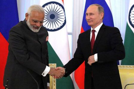 Putin Hindistanın Baş naziri ilə adada görüşdü