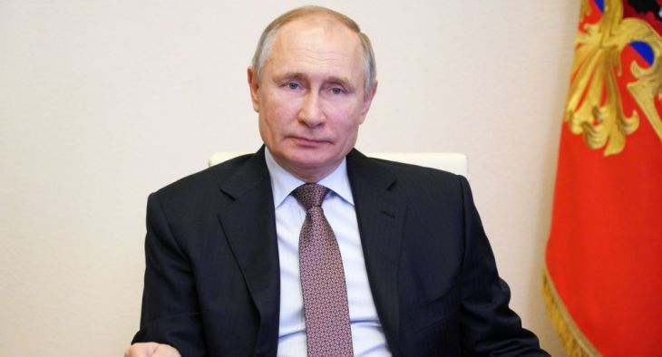 Putin hansı vaksinlə peyvənd olunduğunu açıqlayıb