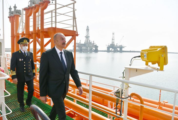 Prezident “Kəlbəcər” neftdaşıyan tankerin istismara verilməsi mərasimində - Fotolar
