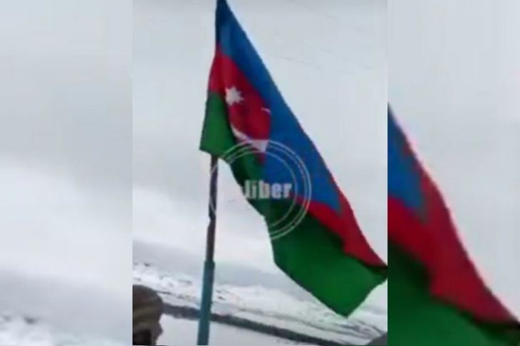 Fərrux kəndində Azərbaycan bayrağı dalğalanır - VİDEO