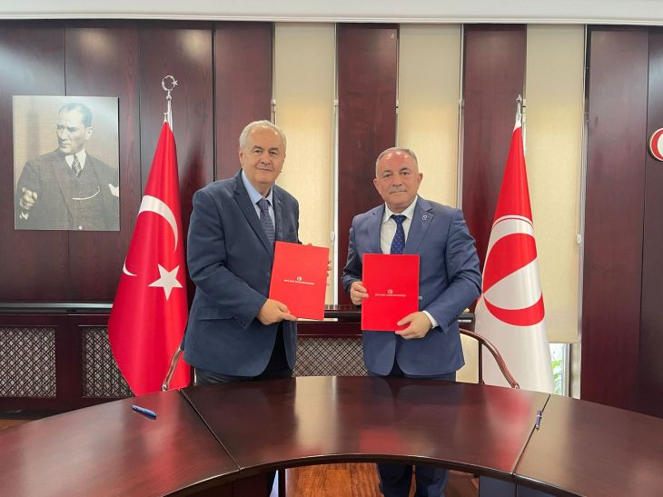 AzTU-nun rektoru Türkiyədə ikili diplom müqaviləsi imzaladı
