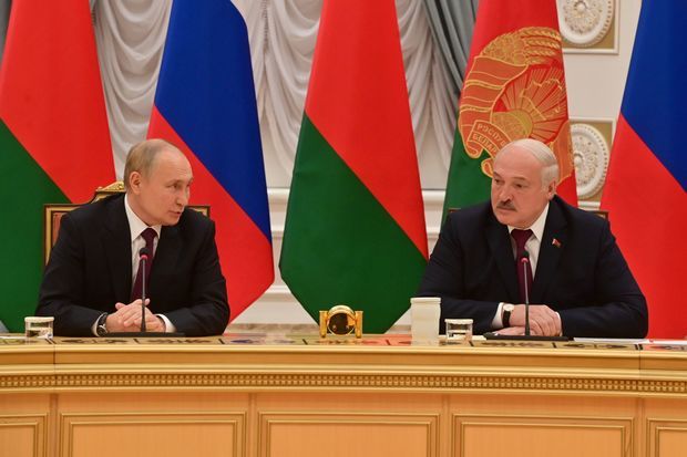 Lukaşenko: “S-400” və “İskander” döyüş növbəsinə gətirilib”