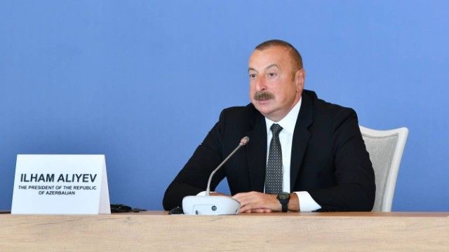 İlham Əliyev X Qlobal Bakı Forumunda çıxış edir