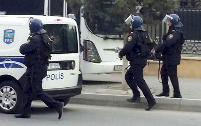 Bakıda polis əməliyyat keçirdi - Həbs olunanlar var